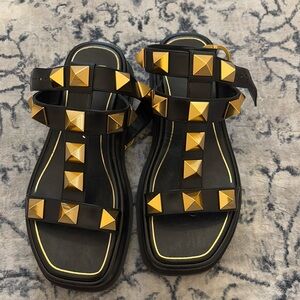 Valentino rockstud , gladiator sandals sz 38